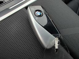 BMW 7 Series 750e xDrive Plug-In Hybrid 2026 — side view