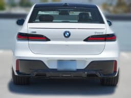 BMW 7 Series 750e xDrive Plug-In Hybrid 2026 — side view