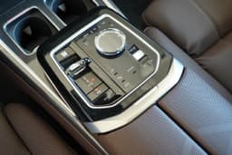 BMW 7 Series 750e xDrive Plug-In Hybrid 2026 — side view