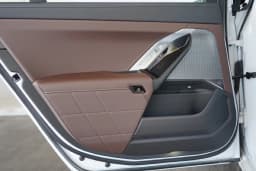 BMW 7 Series 750e xDrive Plug-In Hybrid 2026 — side view