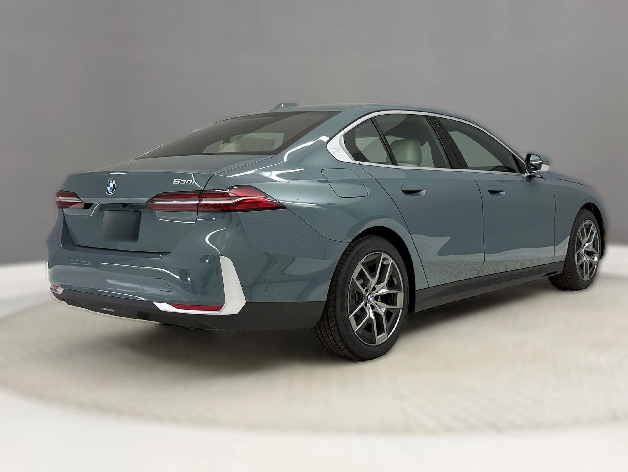 BMW 5 Series 530i Sedan 2027 — side view