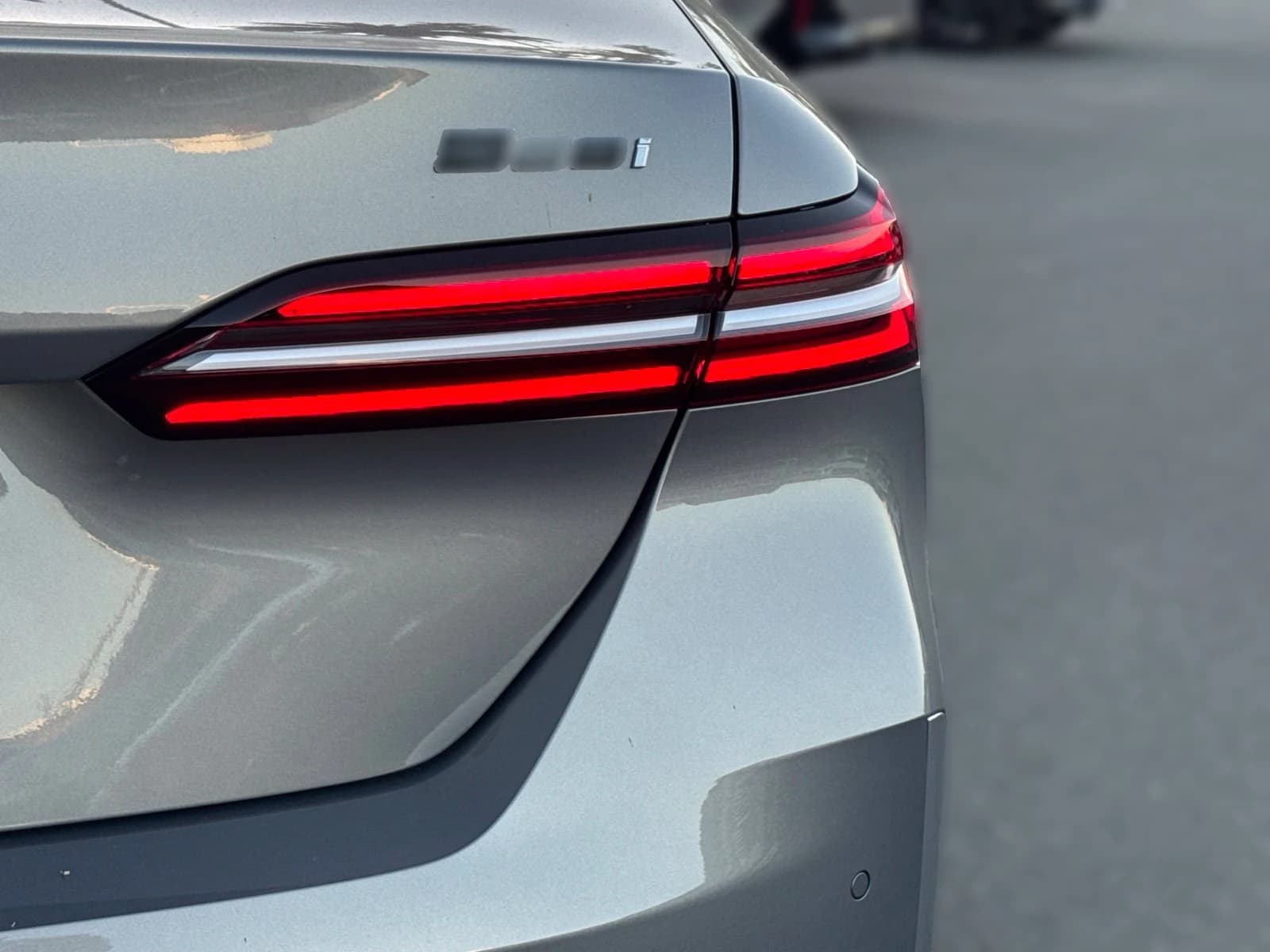 BMW 5 Series 530i Sedan 2027 — side view