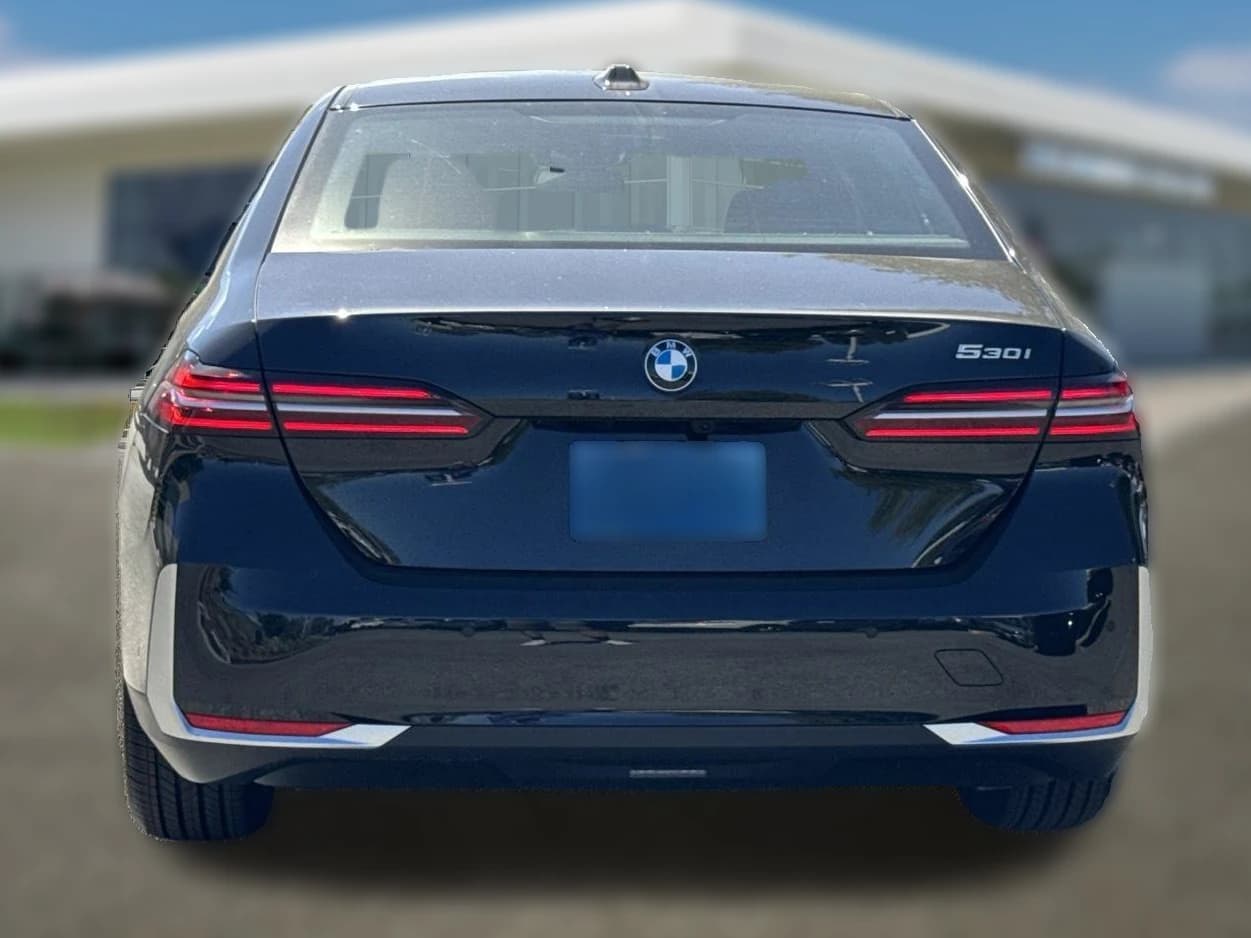 BMW 5 Series 530i Sedan 2027 — side view