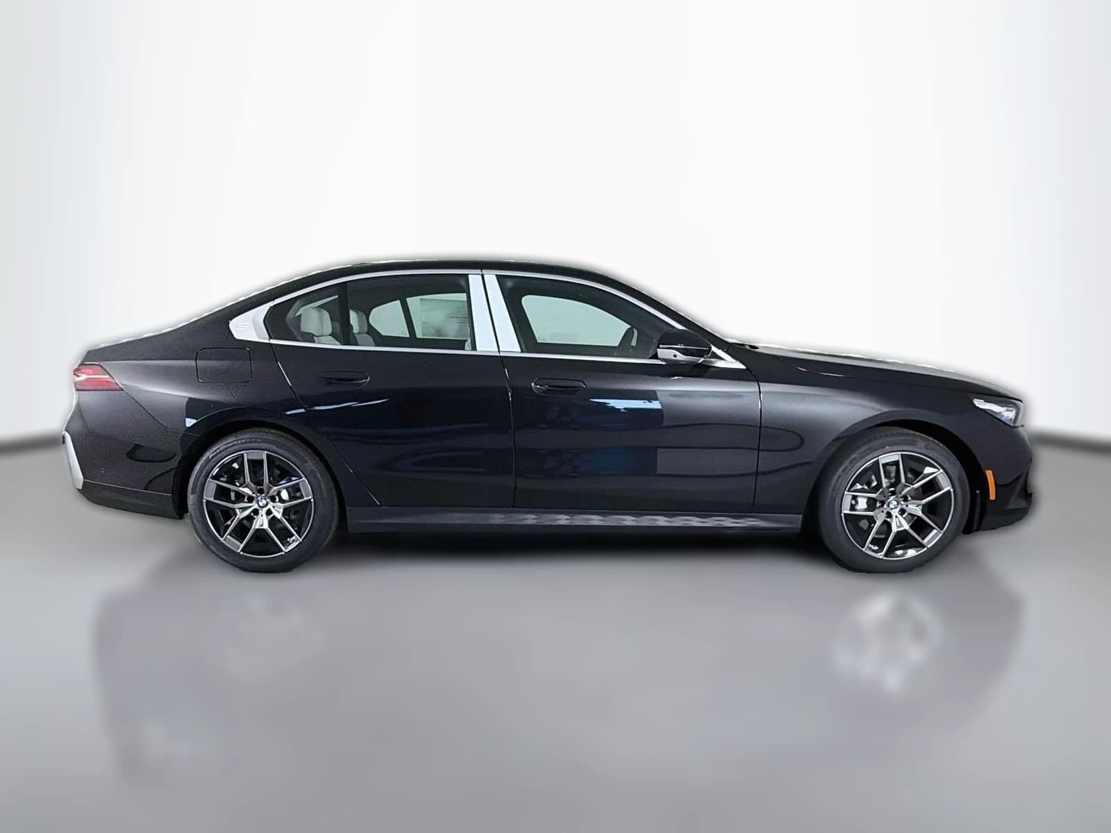 BMW 5 Series 530i Sedan 2027 — side view