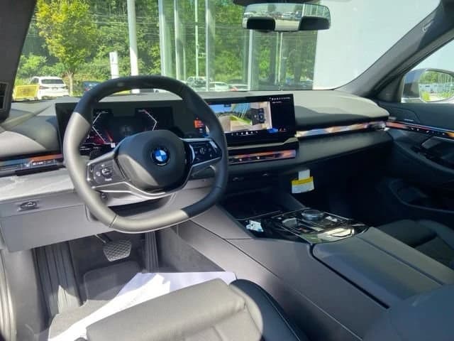 BMW 5 Series 530i xDrive Sedan 2027 — side view