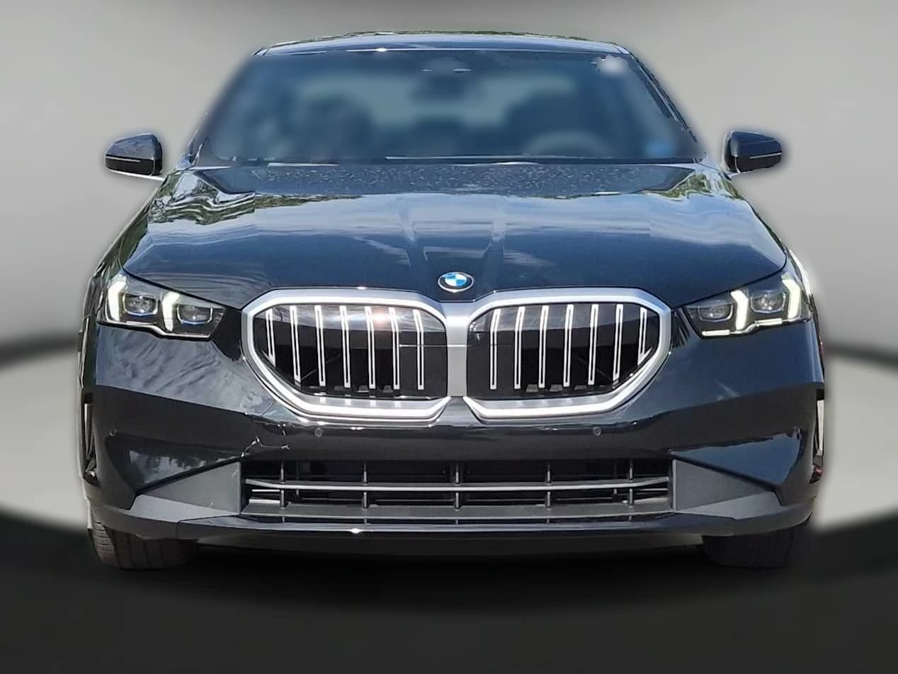 BMW 5 Series 530i xDrive Sedan 2027 — side view