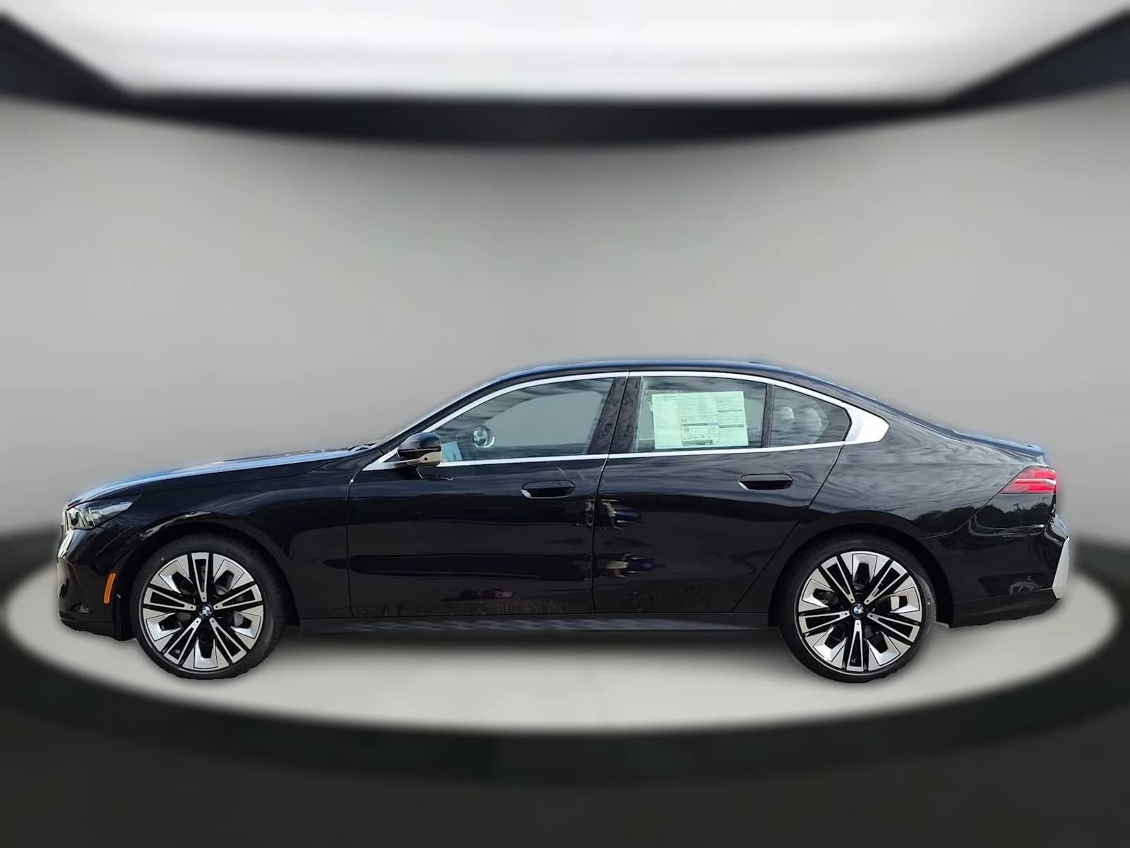 BMW 5 Series 530i xDrive Sedan 2027 — side view