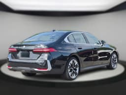 BMW 5 Series 530i xDrive Sedan 2027 — side view