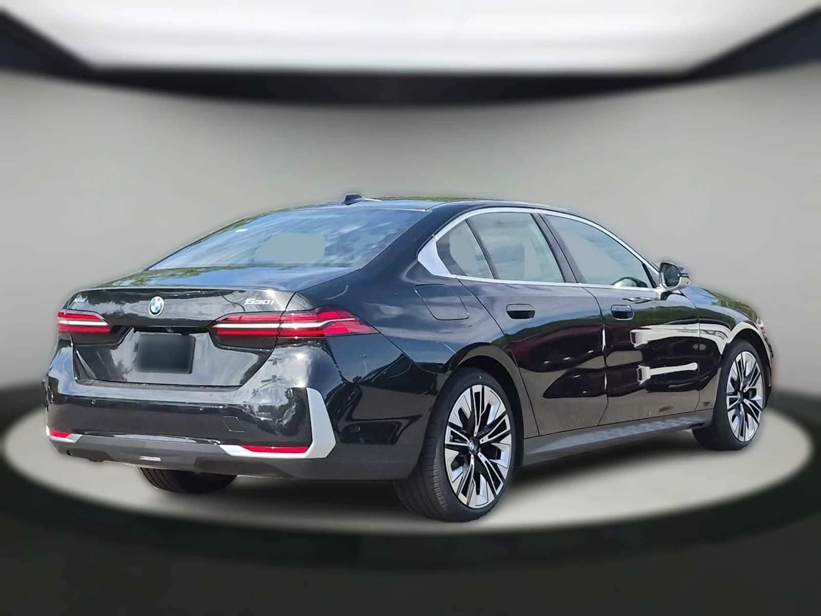 BMW 5 Series 530i xDrive Sedan 2027 — side view