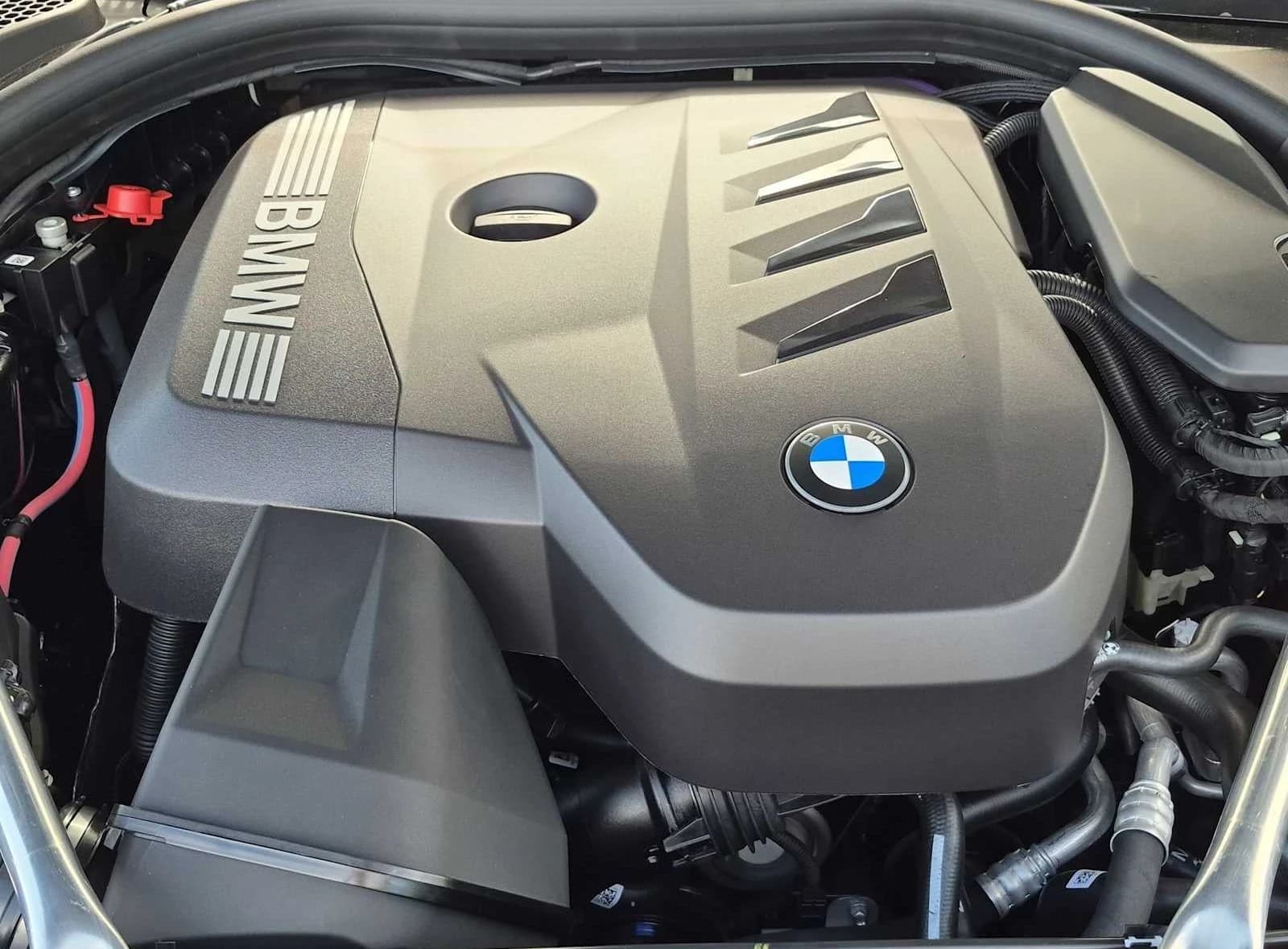 BMW 5 Series 530i xDrive Sedan 2027 — side view