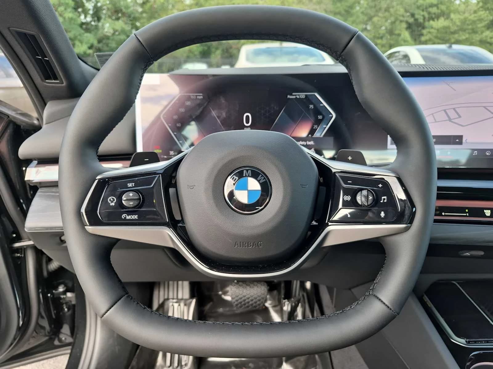 BMW 5 Series 530i xDrive Sedan 2027 — side view