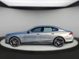 BMW 5 Series 530i xDrive Sedan 2027 — side view