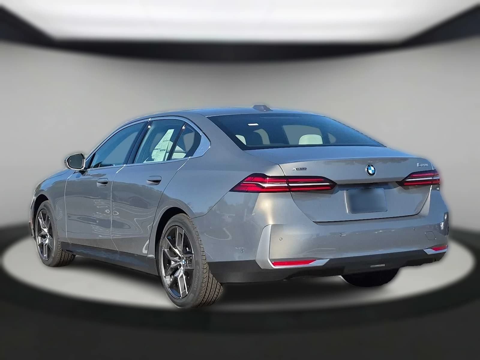 BMW 5 Series 530i xDrive Sedan 2027 — side view