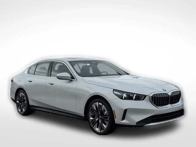BMW 5 Series 530i xDrive Sedan 2026 — side view