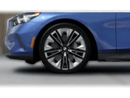 BMW 5 Series 530i xDrive Sedan 2026 — side view