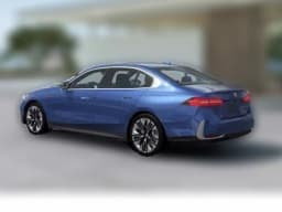 BMW 5 Series 530i xDrive Sedan 2026 — side view