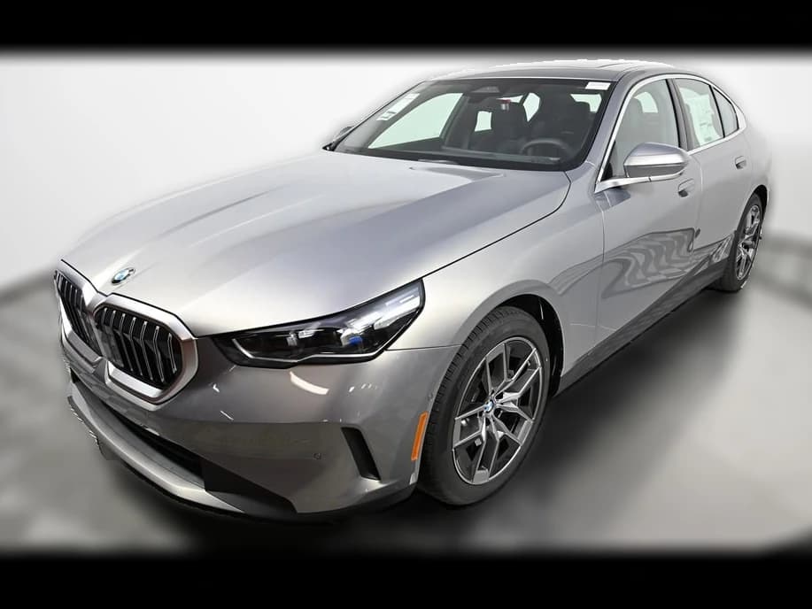 BMW 5 Series 530i xDrive Sedan 2026 — side view