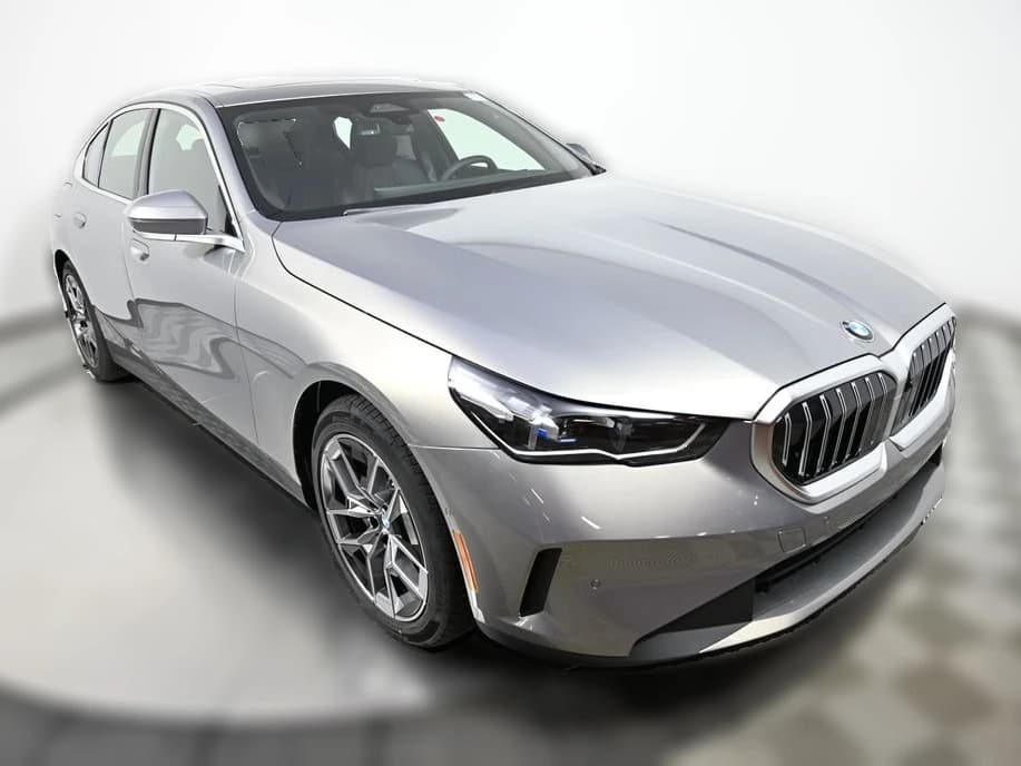 BMW 5 Series 530i xDrive Sedan 2026 — side view