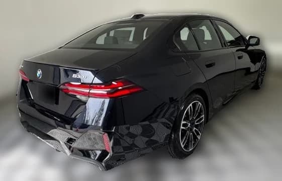 BMW 5 Series 530i xDrive Sedan 2027 — side view
