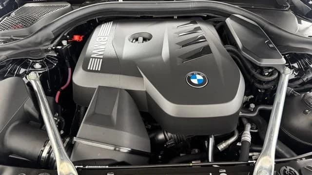 BMW 5 Series 530i xDrive Sedan 2027 — side view