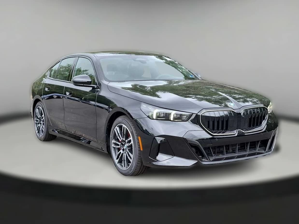 BMW 5 Series 530i xDrive Sedan 2027 — side view