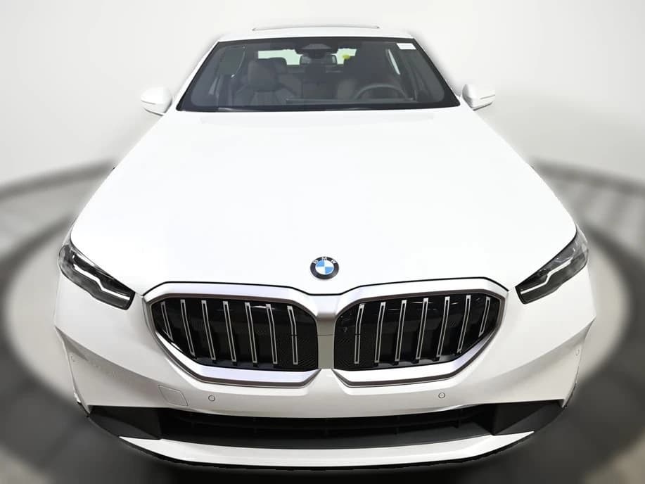 BMW 5 Series 530i xDrive Sedan 2026 — side view