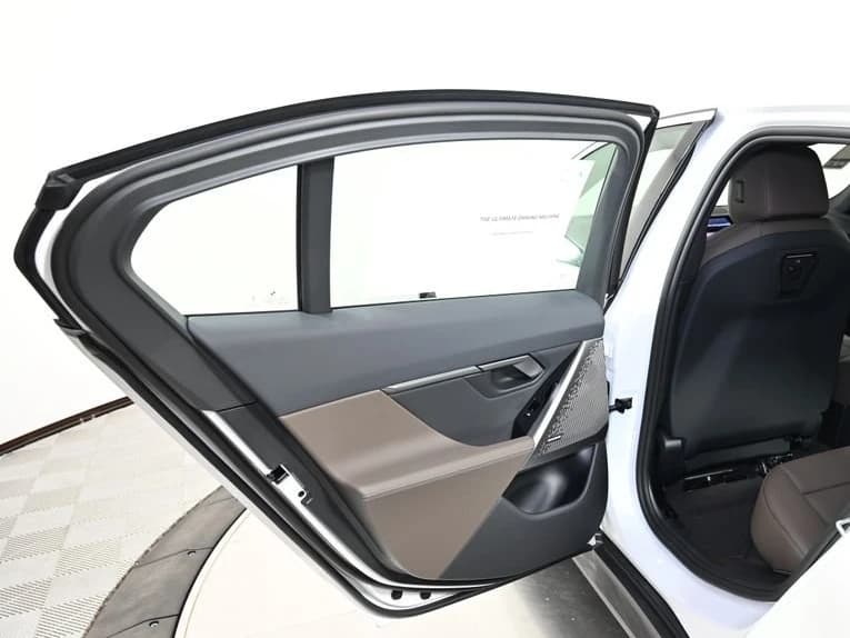 BMW 5 Series 530i xDrive Sedan 2026 — side view