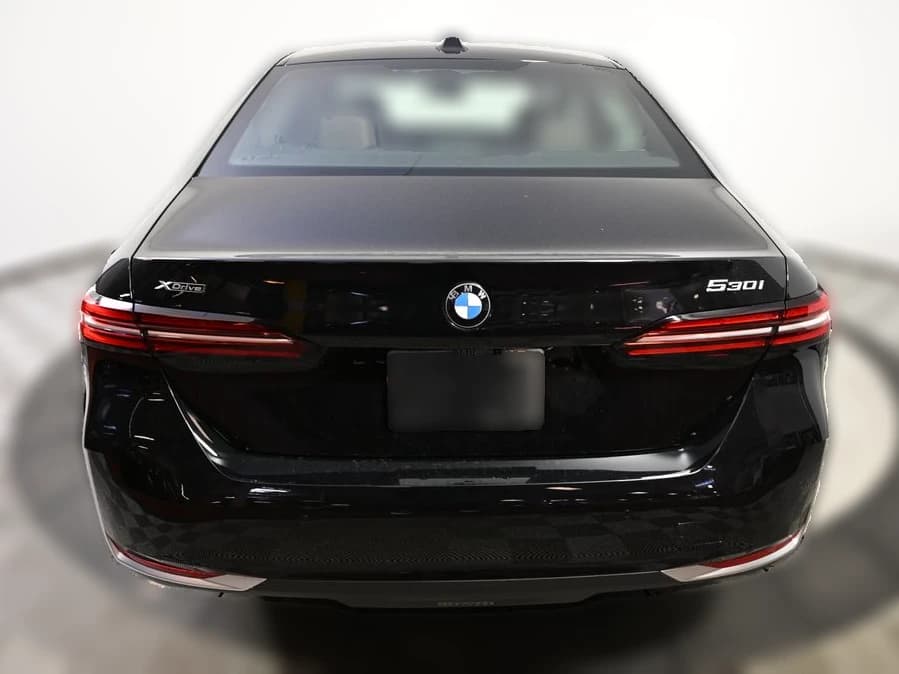 BMW 5 Series 530i xDrive Sedan 2027 — side view
