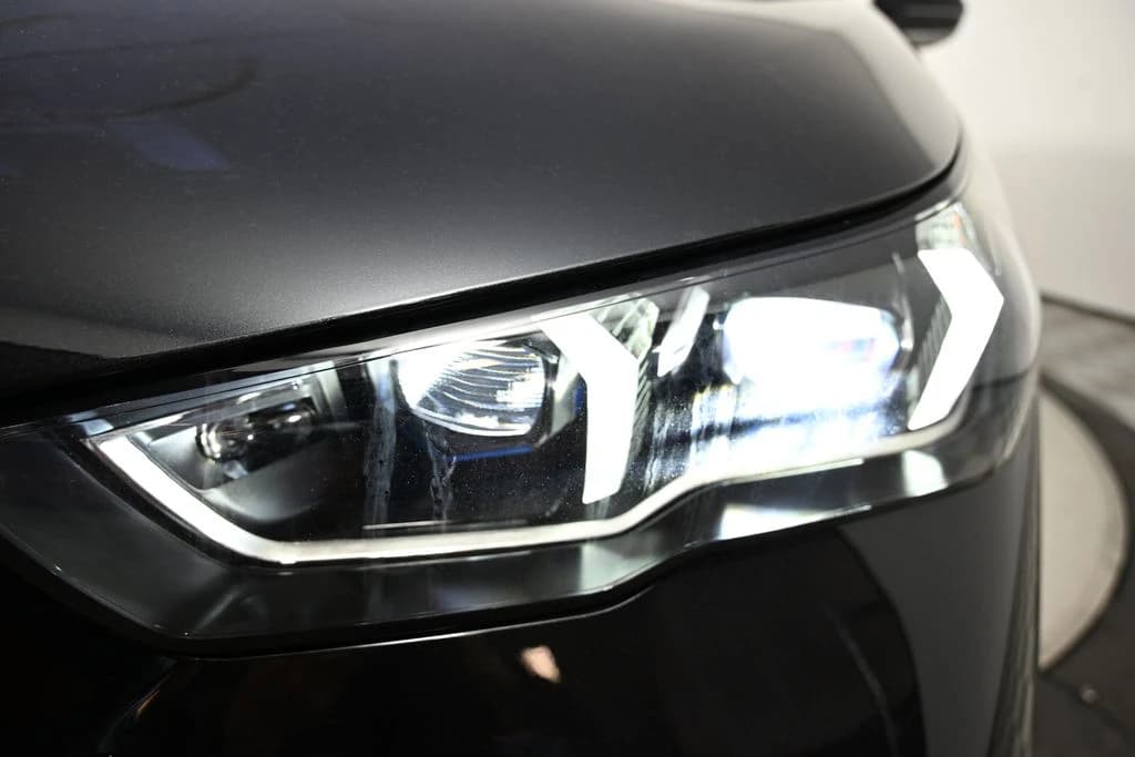 BMW 5 Series 530i xDrive Sedan 2027 — side view