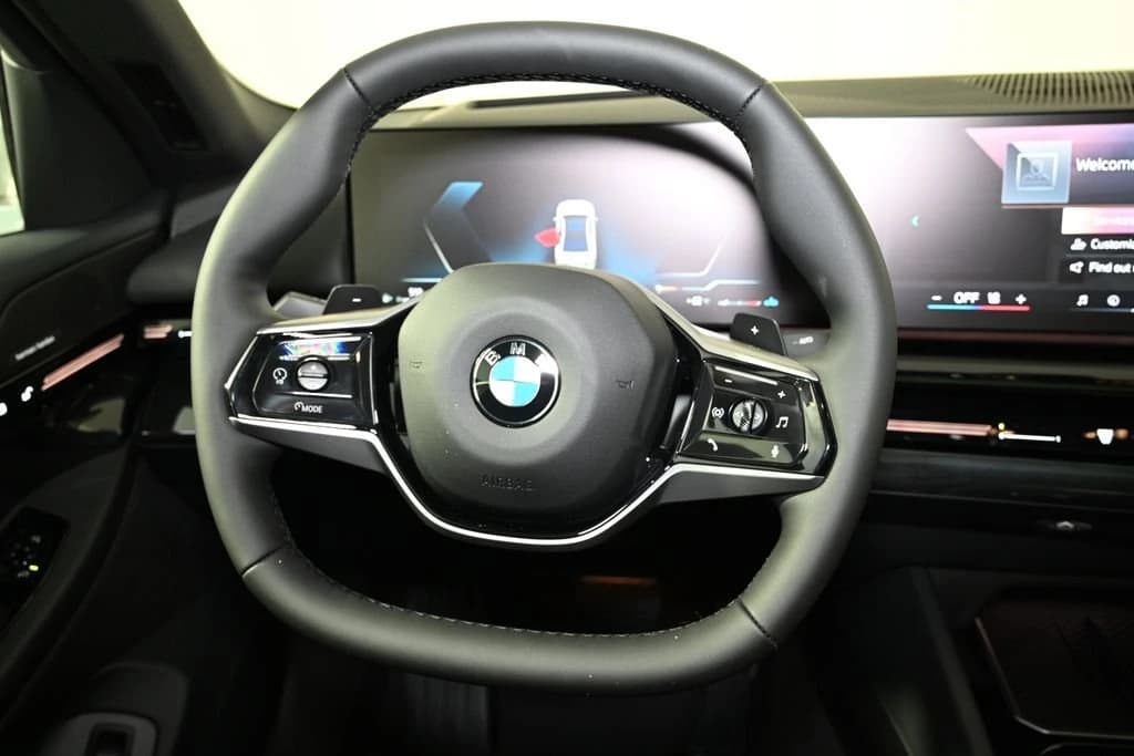 BMW 5 Series 530i xDrive Sedan 2026 — side view