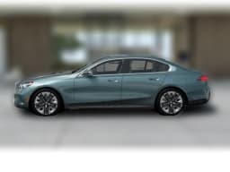 BMW 5 Series 530i xDrive Sedan 2026 — side view