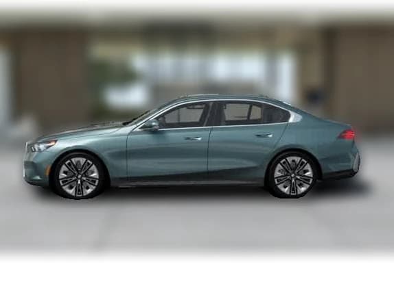 BMW 5 Series 530i xDrive Sedan 2026 — side view
