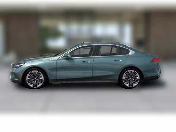 BMW 5 Series 530i xDrive Sedan 2026 — side view
