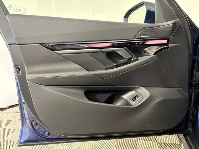 BMW 5 Series 530i xDrive Sedan 2027 — side view