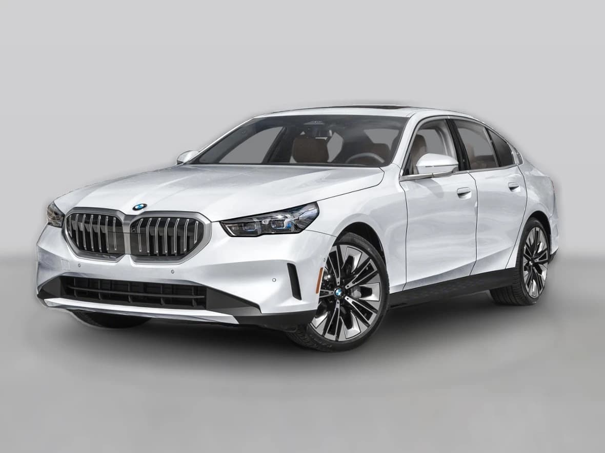 BMW 5 Series 540i xDrive Sedan 2027 — side view