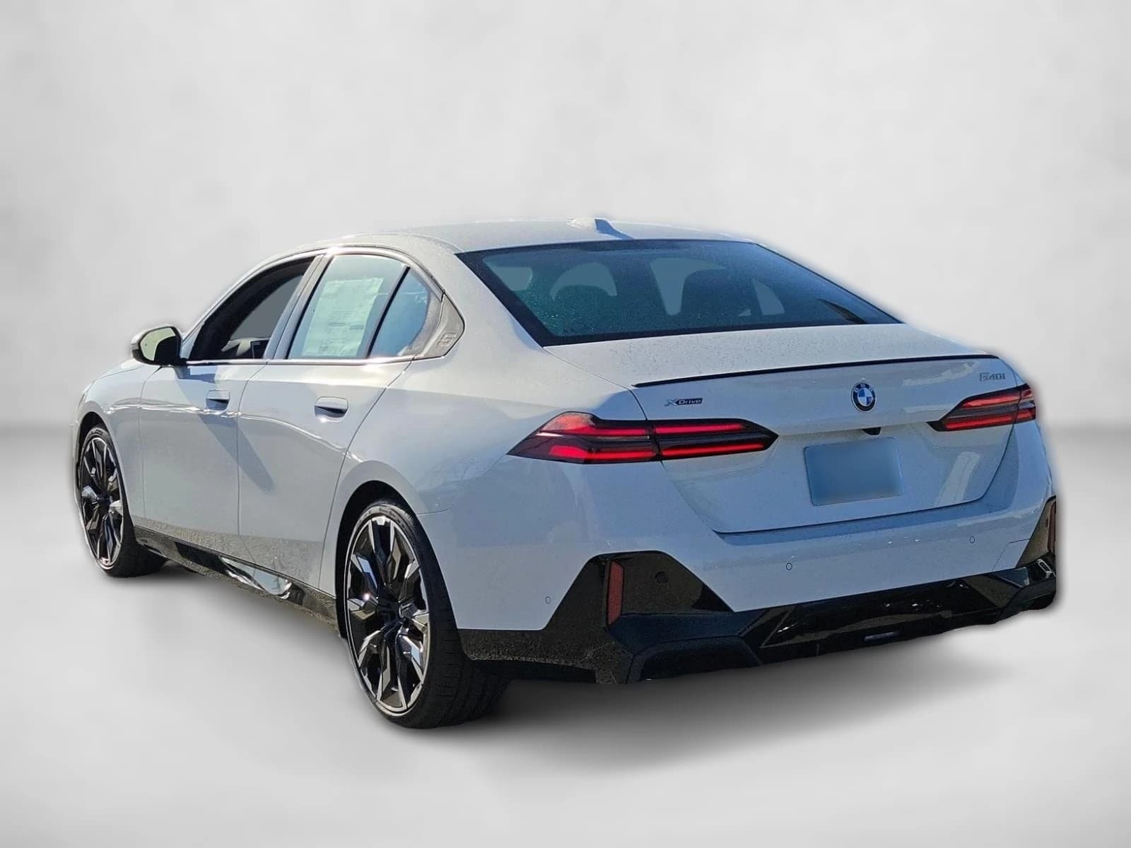 BMW 5 Series 540i xDrive Sedan 2027 — side view