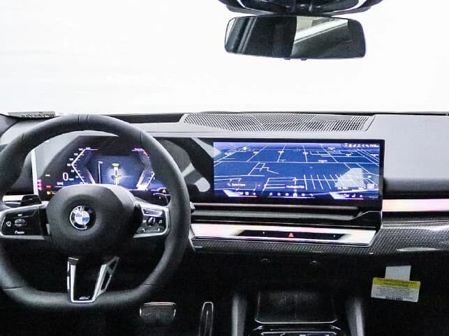 BMW 5 Series 540i xDrive Sedan 2027 — side view