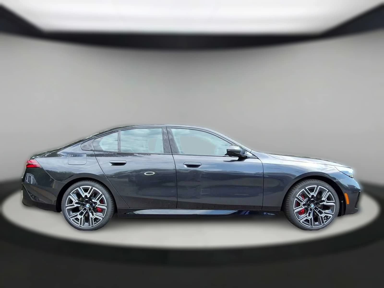 BMW 5 Series 540i xDrive Sedan 2027 — side view
