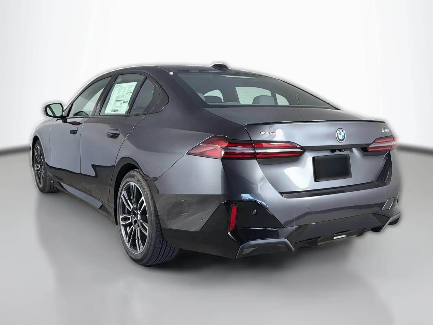 BMW 5 Series 540i xDrive Sedan 2027 — side view