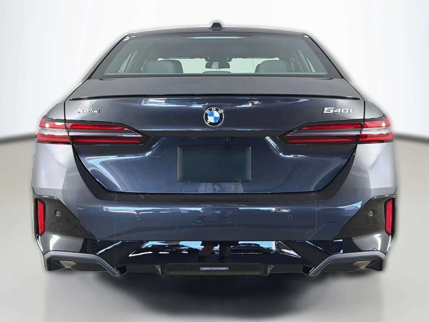 BMW 5 Series 540i xDrive Sedan 2027 — side view