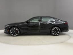 BMW 5 Series 540i xDrive Sedan 2027 — side view