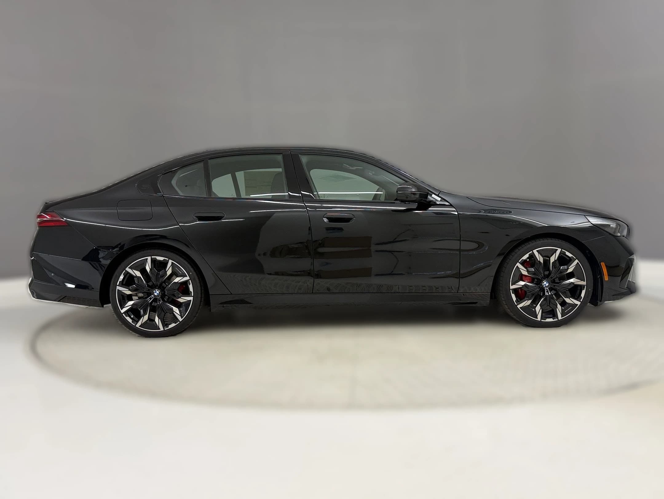 BMW 5 Series 540i xDrive Sedan 2027 — side view