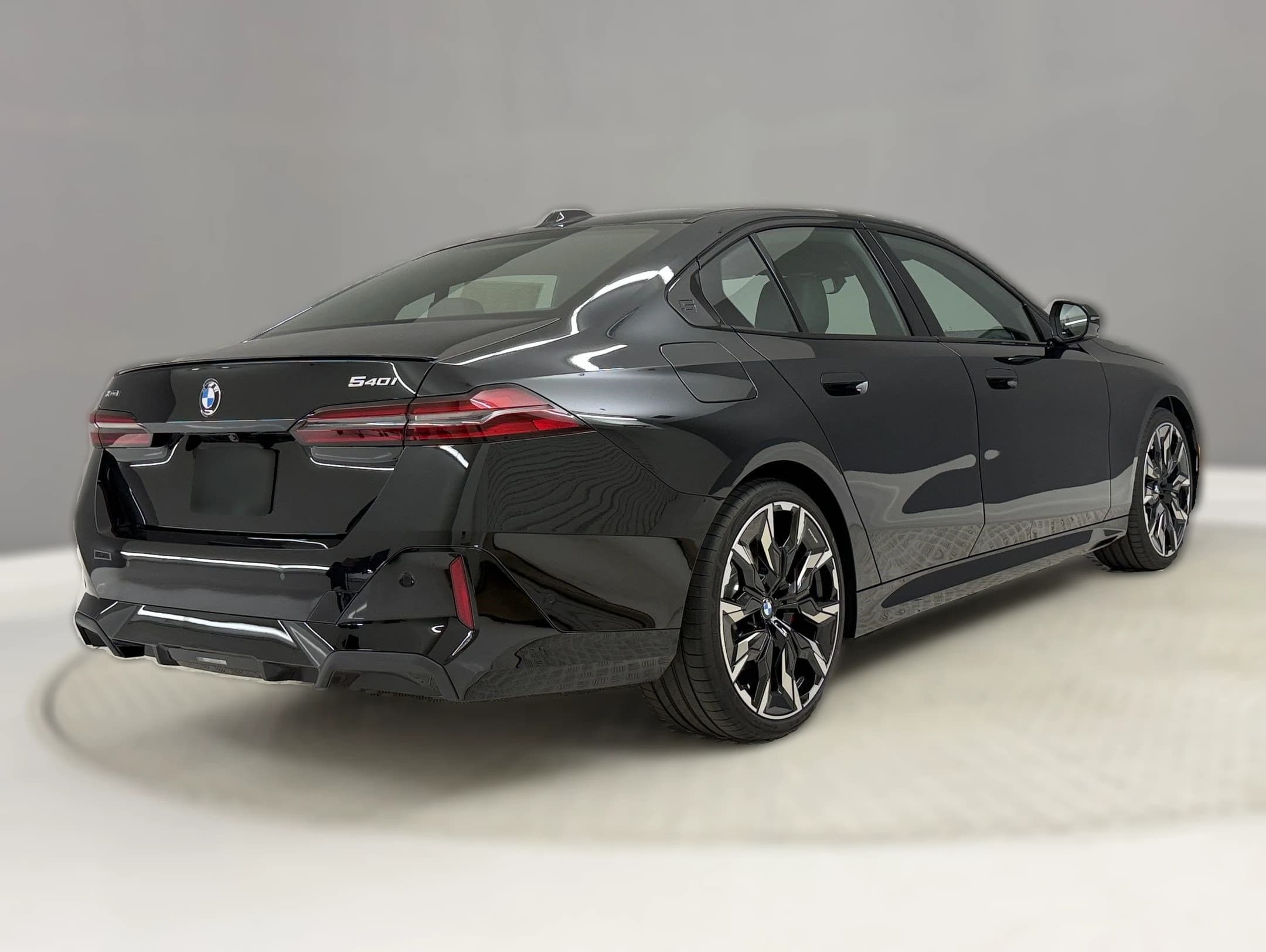 BMW 5 Series 540i xDrive Sedan 2027 — side view