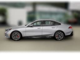 BMW 5 Series 540i xDrive Sedan 2027 — side view