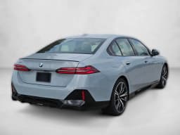 BMW 5 Series 540i xDrive Sedan 2027 — side view
