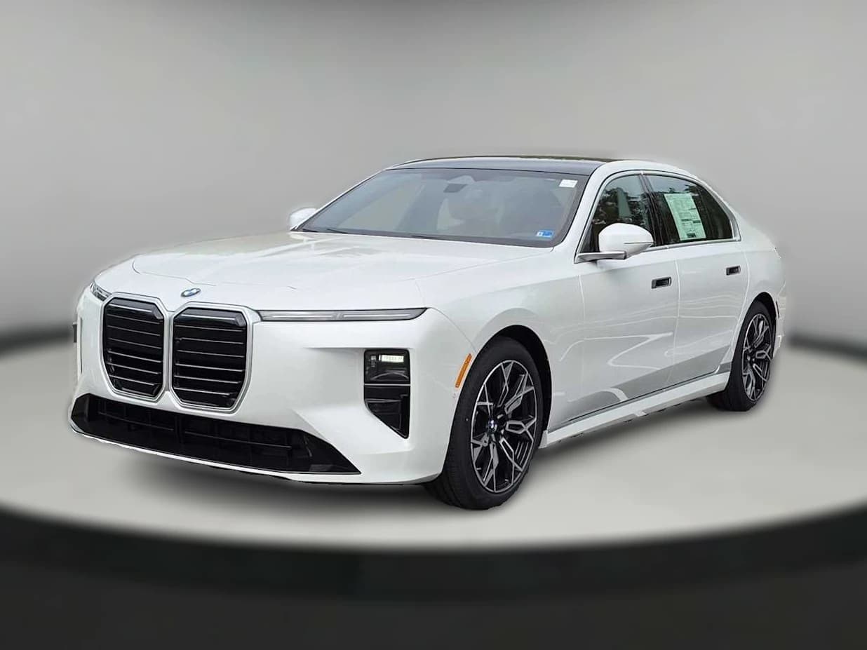 BMW 7 Series 740i xDrive Sedan 2027 — side view