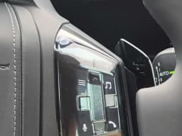 BMW 7 Series 740i xDrive Sedan 2027 — side view