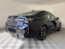 BMW 7 Series 740i xDrive Sedan 2027 — side view