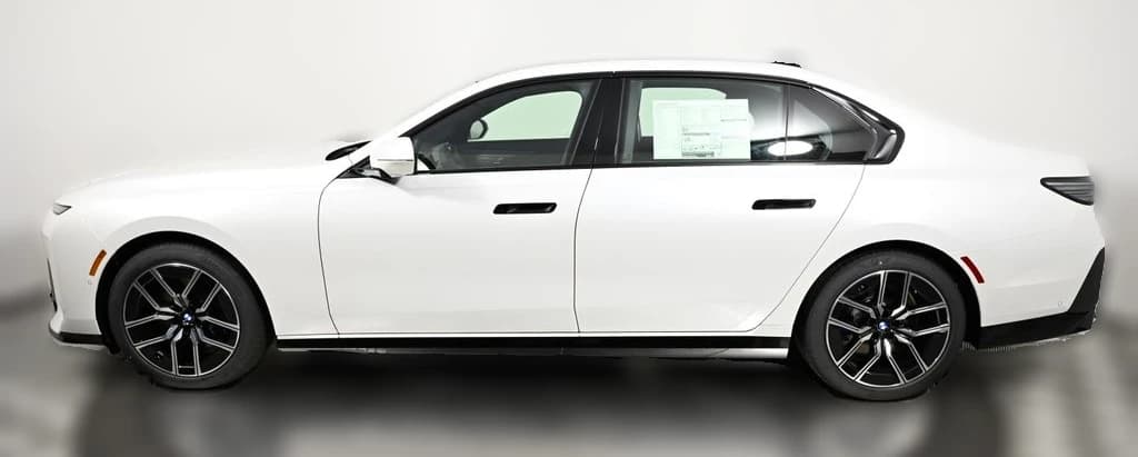 BMW 7 Series 740i xDrive Sedan 2027 — side view