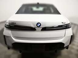 BMW 7 Series 740i xDrive Sedan 2027 — side view